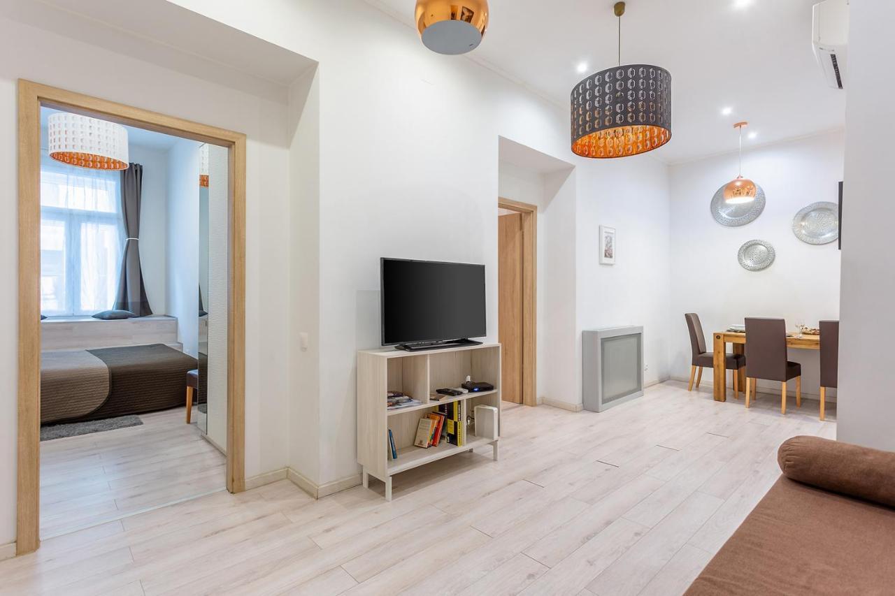 Goldcentral Apartment Dob บูดาเปสต์ ภายนอก รูปภาพ